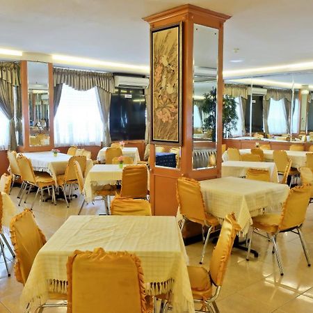 Plaza Hotel Harco Mangga Dua Jakarta Exterior photo