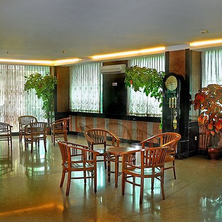 Plaza Hotel Harco Mangga Dua Jakarta Exterior photo