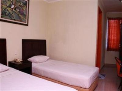 Plaza Hotel Harco Mangga Dua Jakarta Room photo