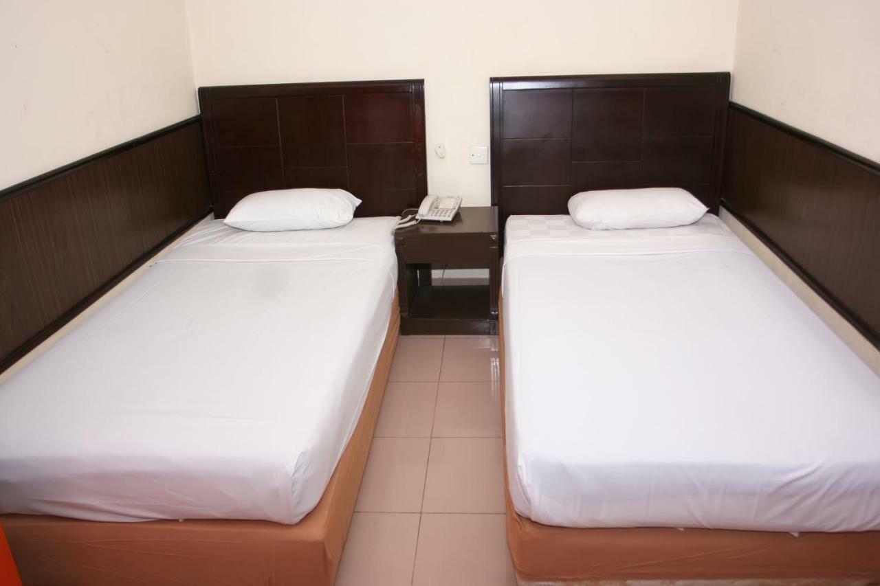 Plaza Hotel Harco Mangga Dua Jakarta Exterior photo